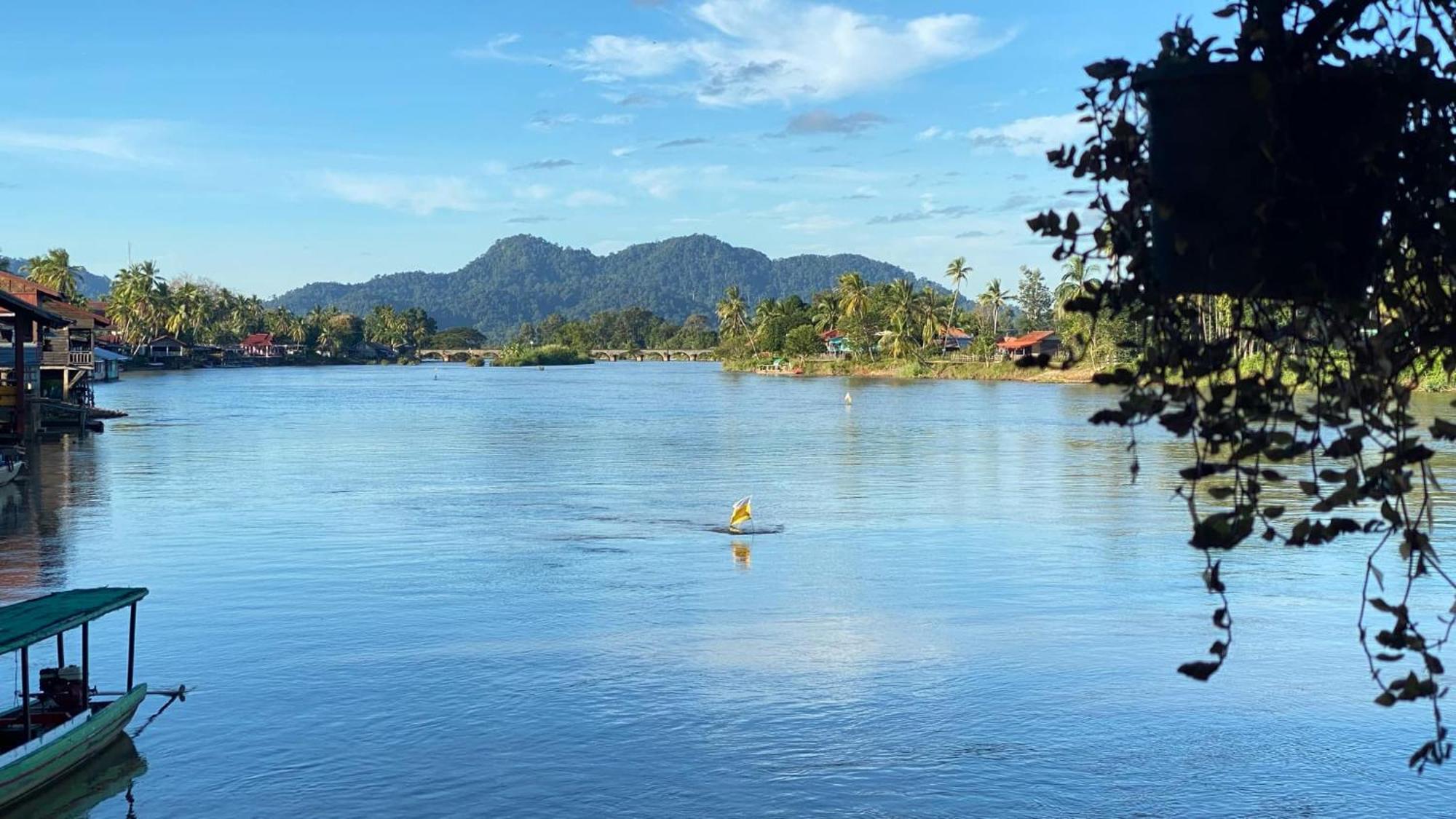Souksanh River Bungalow Muang Không Buitenkant foto