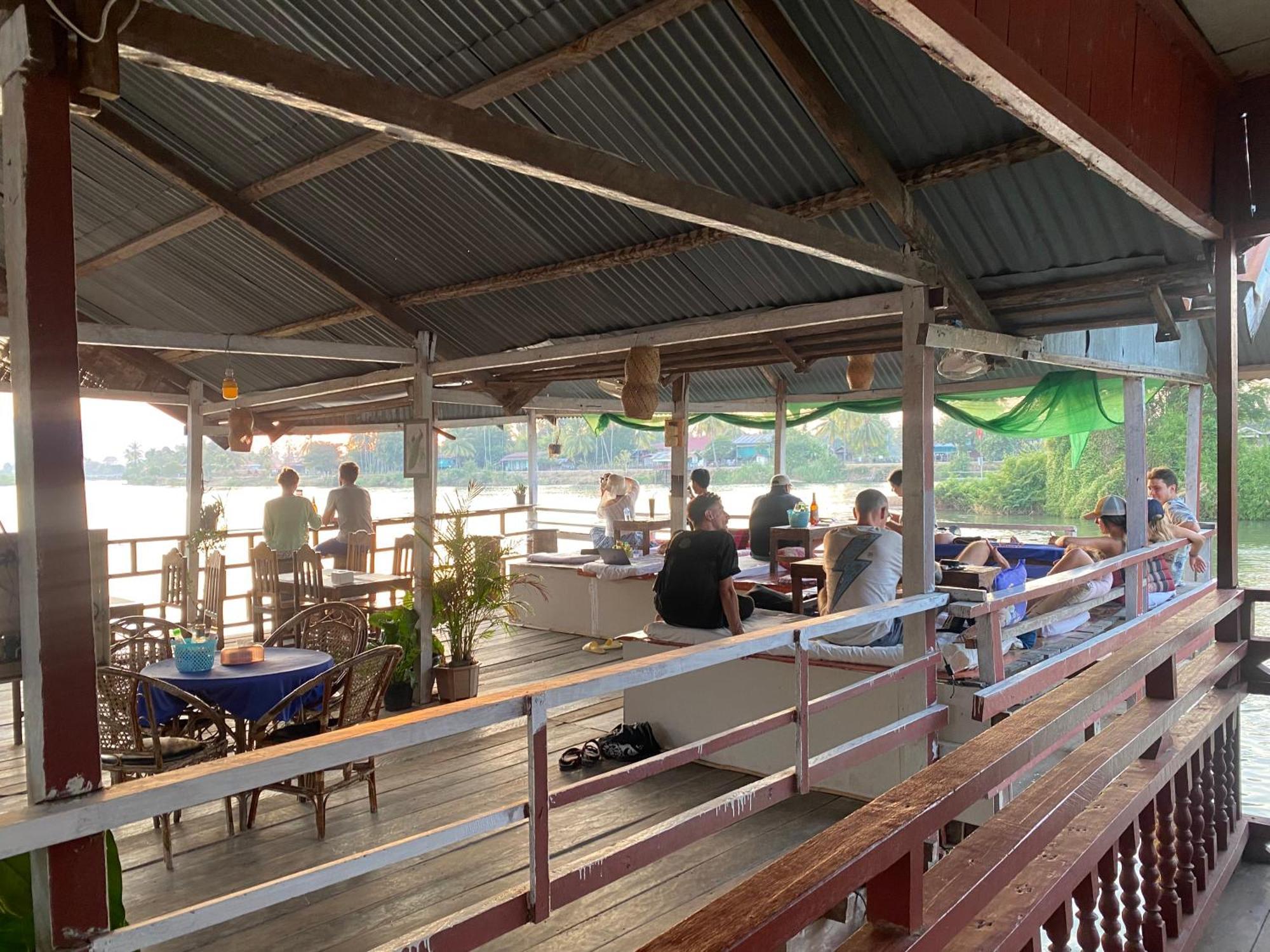 Souksanh River Bungalow Muang Không Buitenkant foto